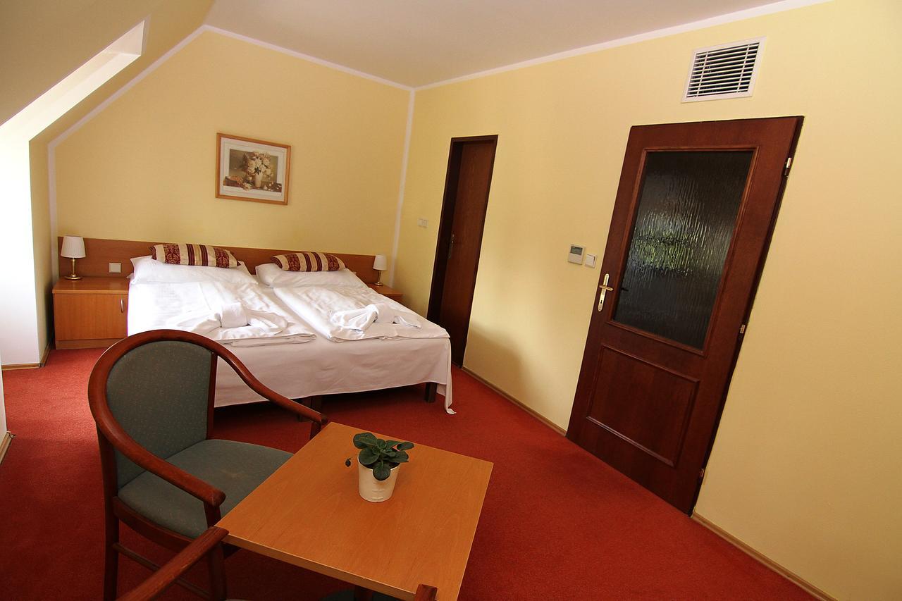 Zamek Havirov Hotell Exteriör bild