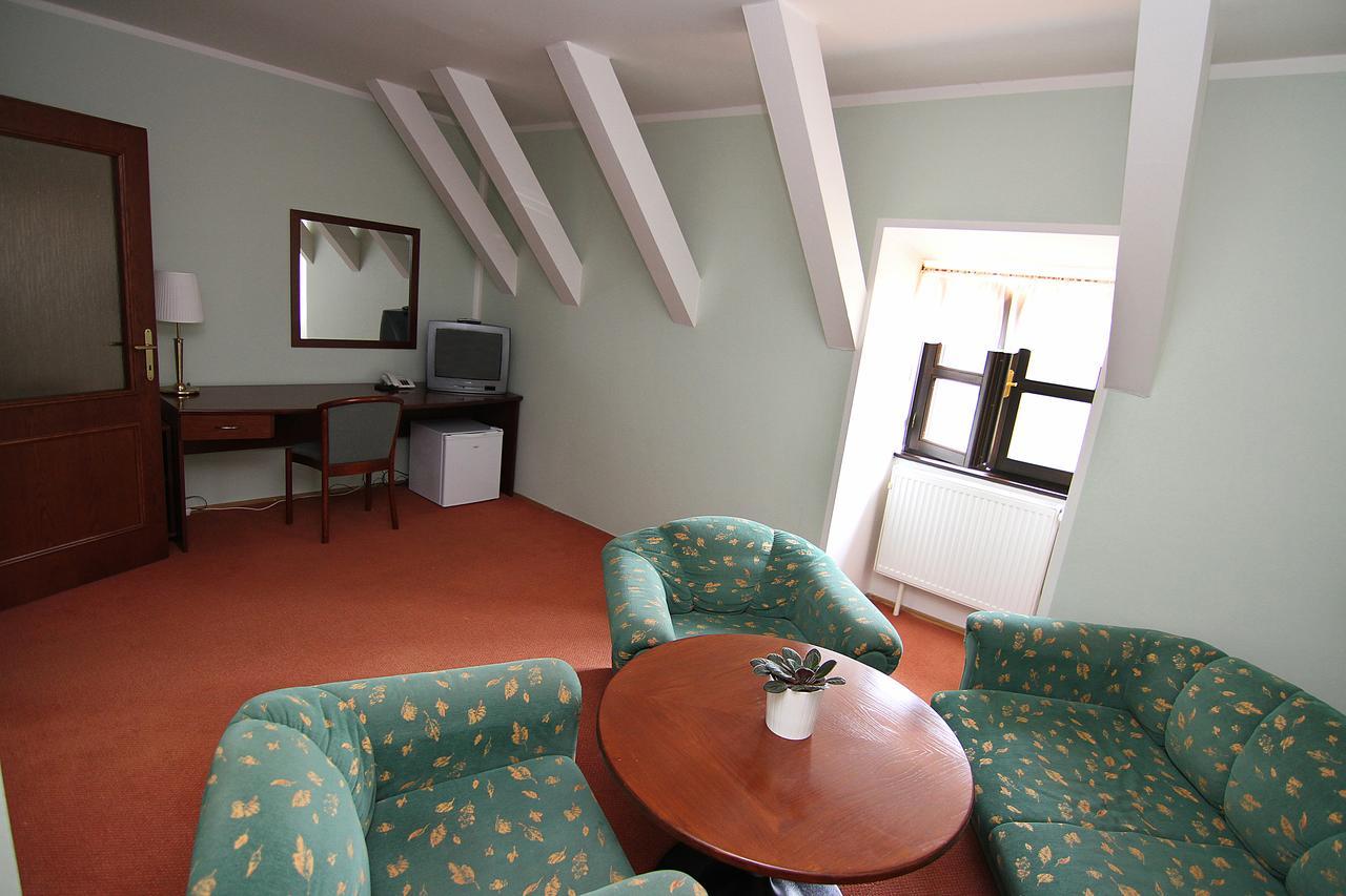 Zamek Havirov Hotell Exteriör bild