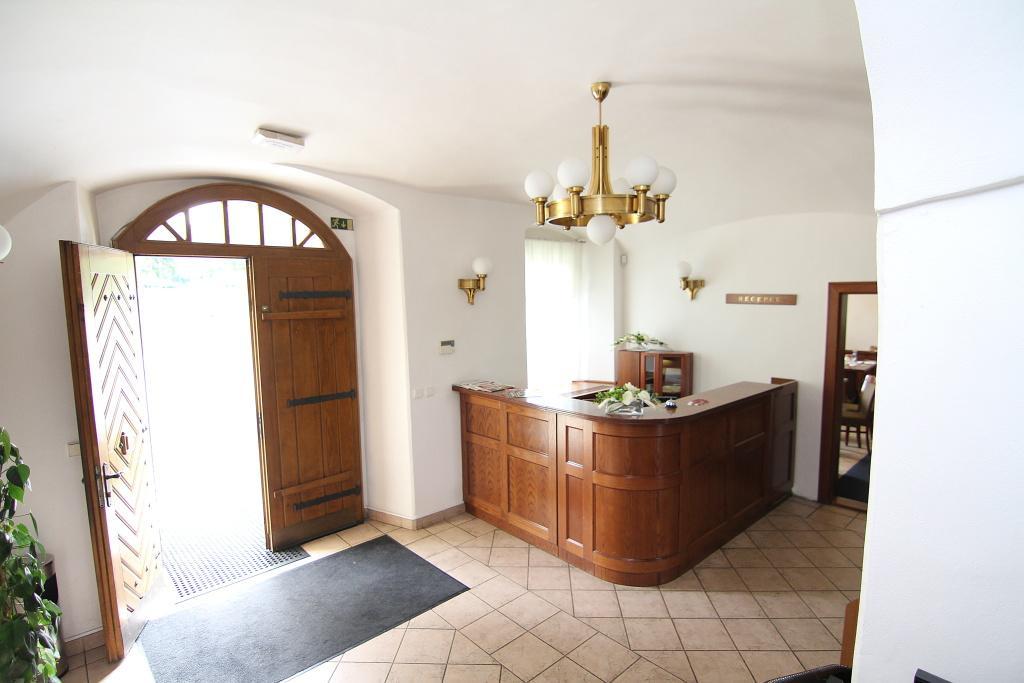 Zamek Havirov Hotell Exteriör bild