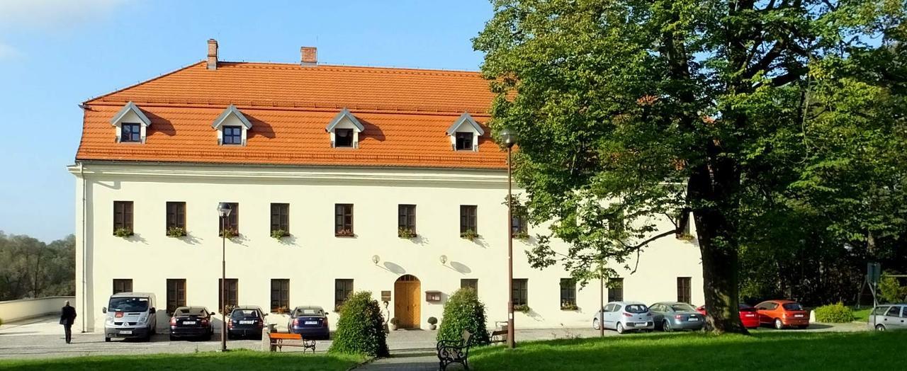 Zamek Havirov Hotell Exteriör bild